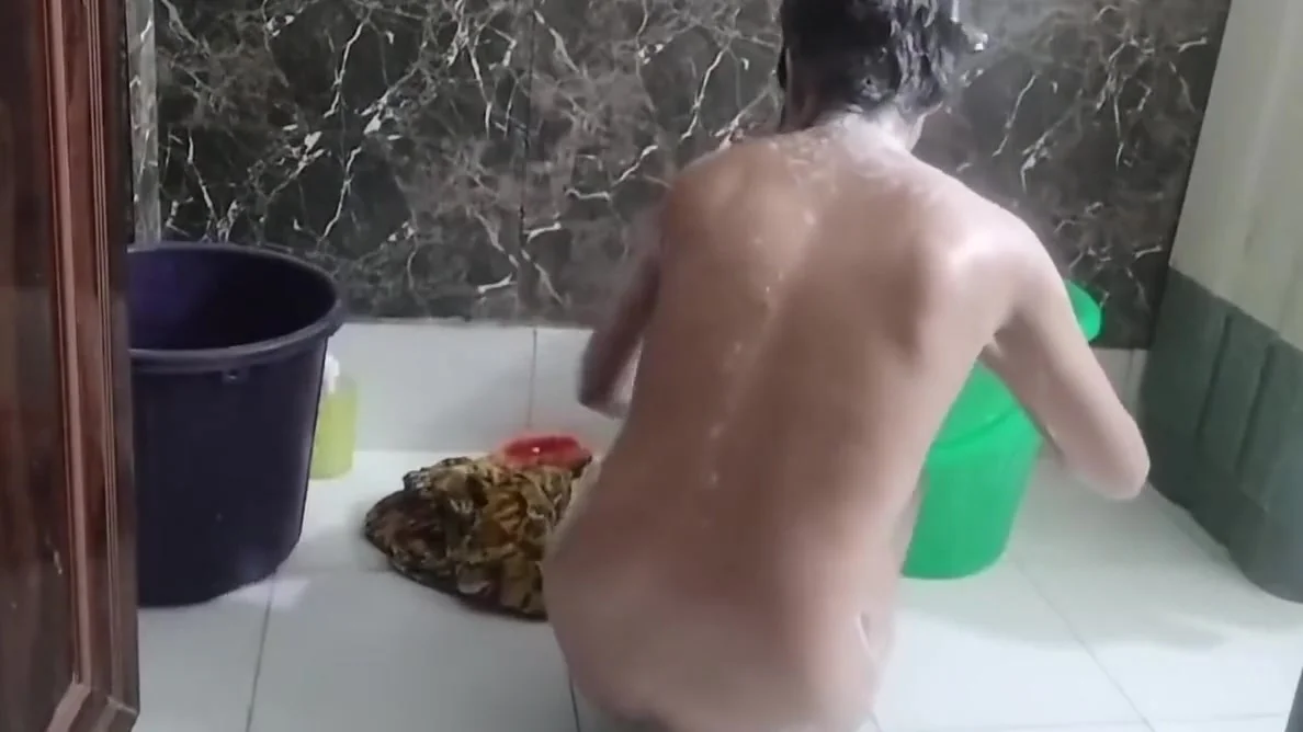 Muslim Girlfriend Ko Bathroom Mms Video Viral