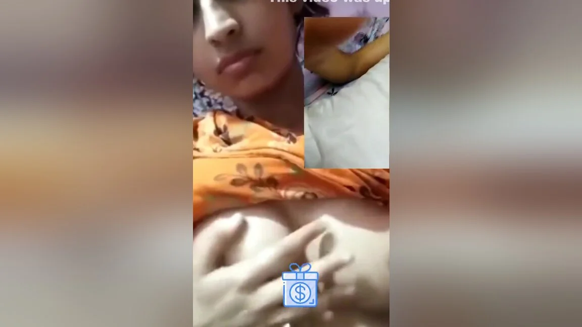 Today Exclusive-paki Girl Shows Her Boobs