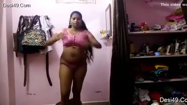 Today Exclusive- Mallu Bhabhi Boobs Video Record By Hubby