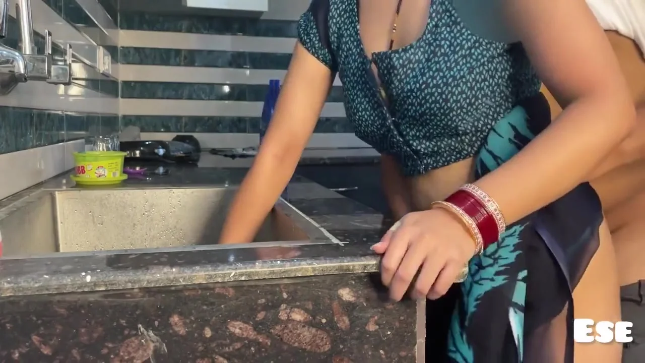 Bhabhi Struck And Fucked In The Kitchen