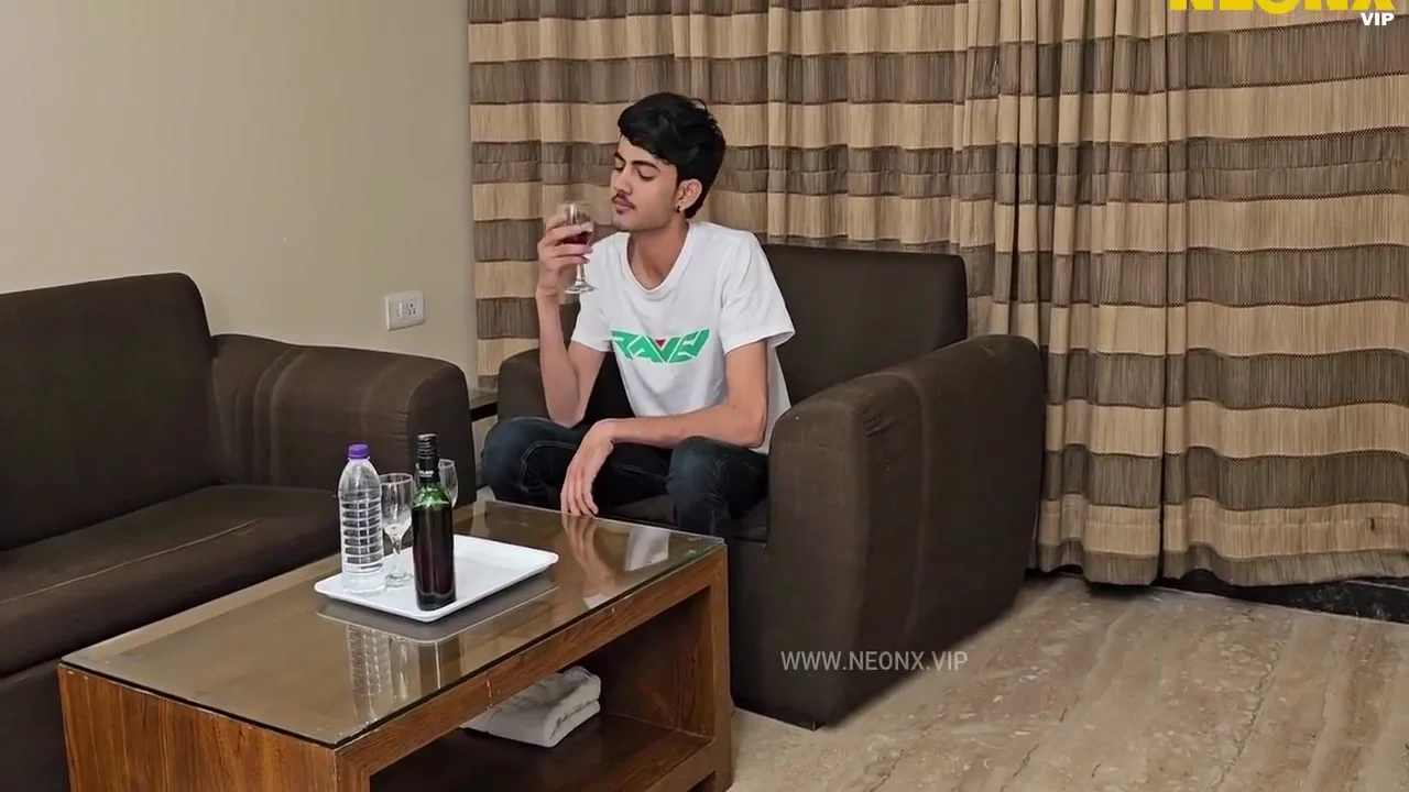 Sexy Indian Gf Gets Fucked By Her Young Bf