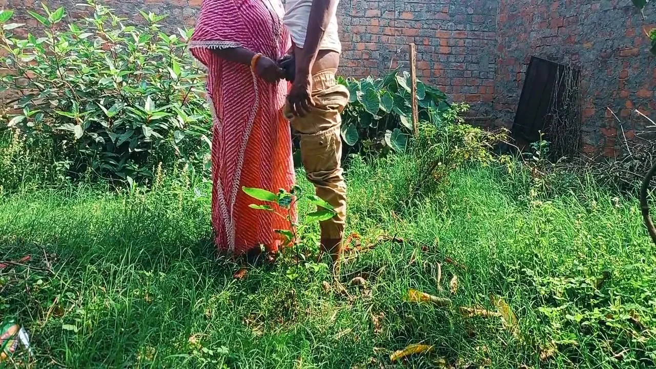 Indian Stepsister Gets Fucked By Her Stepbrother Desi Real Outdoor Chudai Video