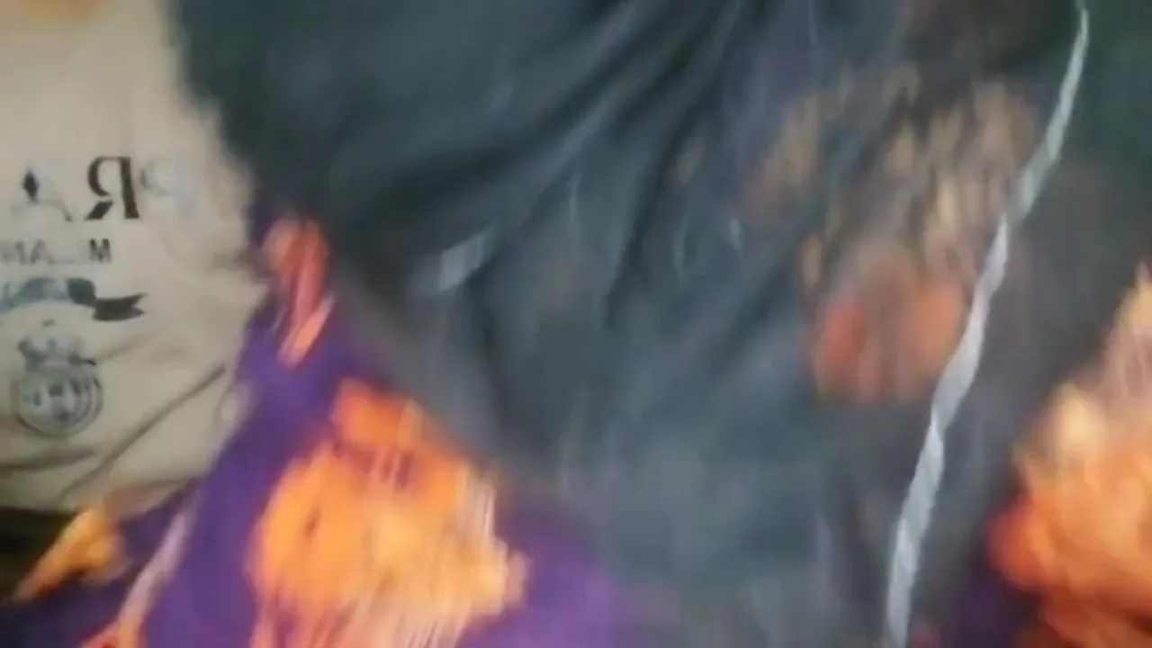 Sali Jiju Ghar Par Akli Sali Ko Chuda Jiju Na Kro Koi Dekh Ly Ga