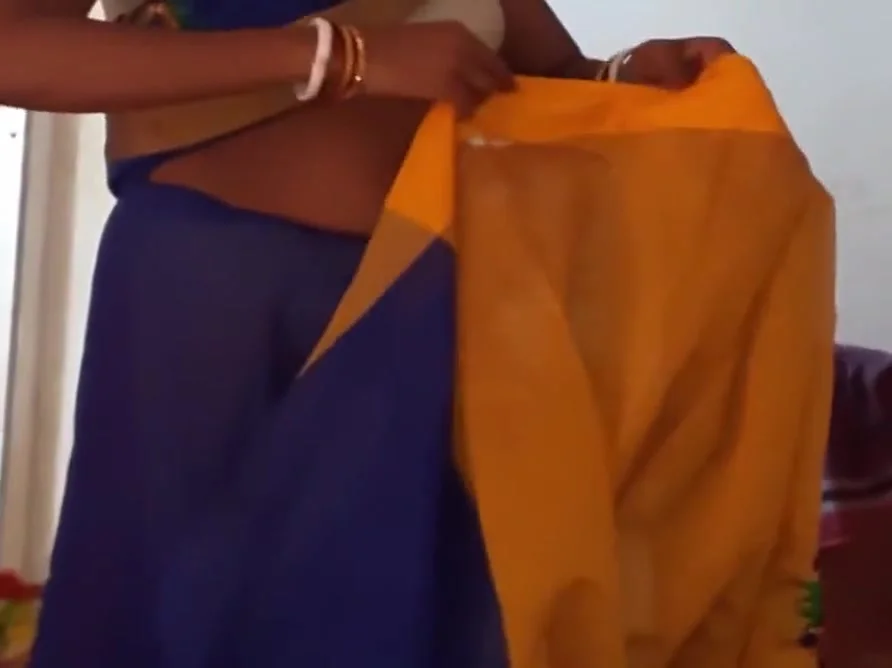 Desi Girl Dress Change Hotyyyy