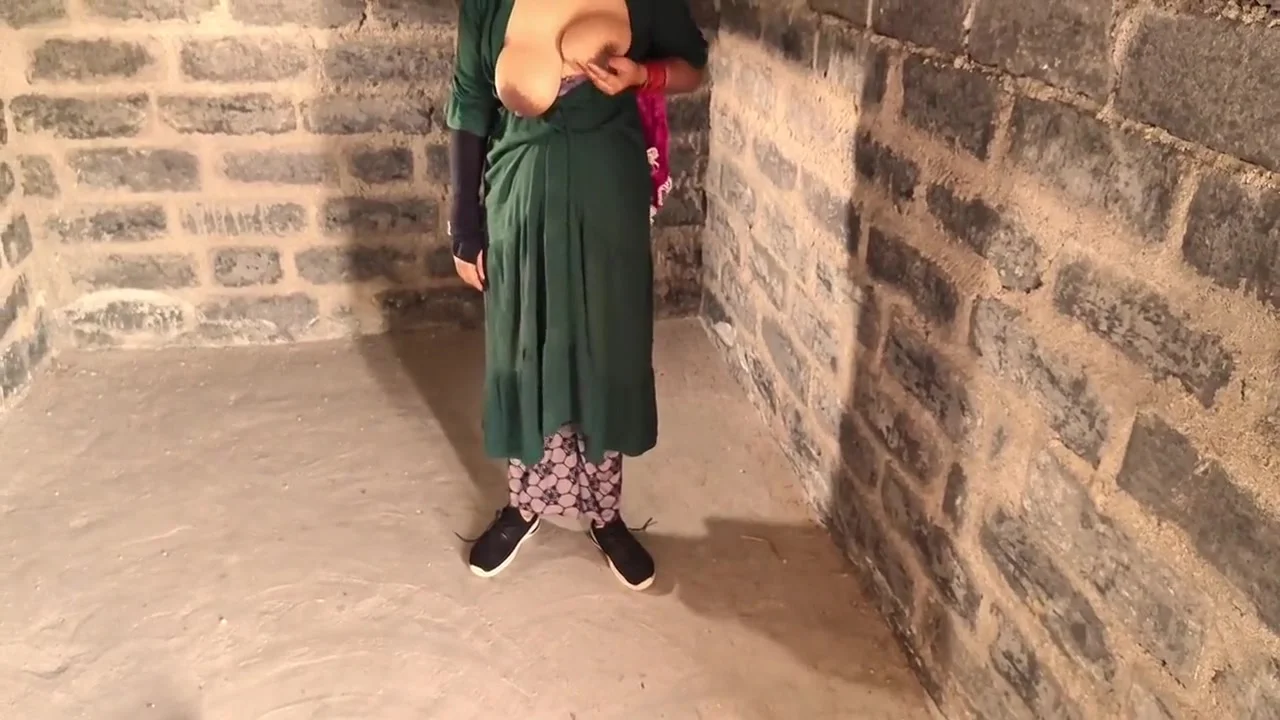 Hindi Sex In Indian Labour Daugter Fucked By Contractor Owner Hard Video