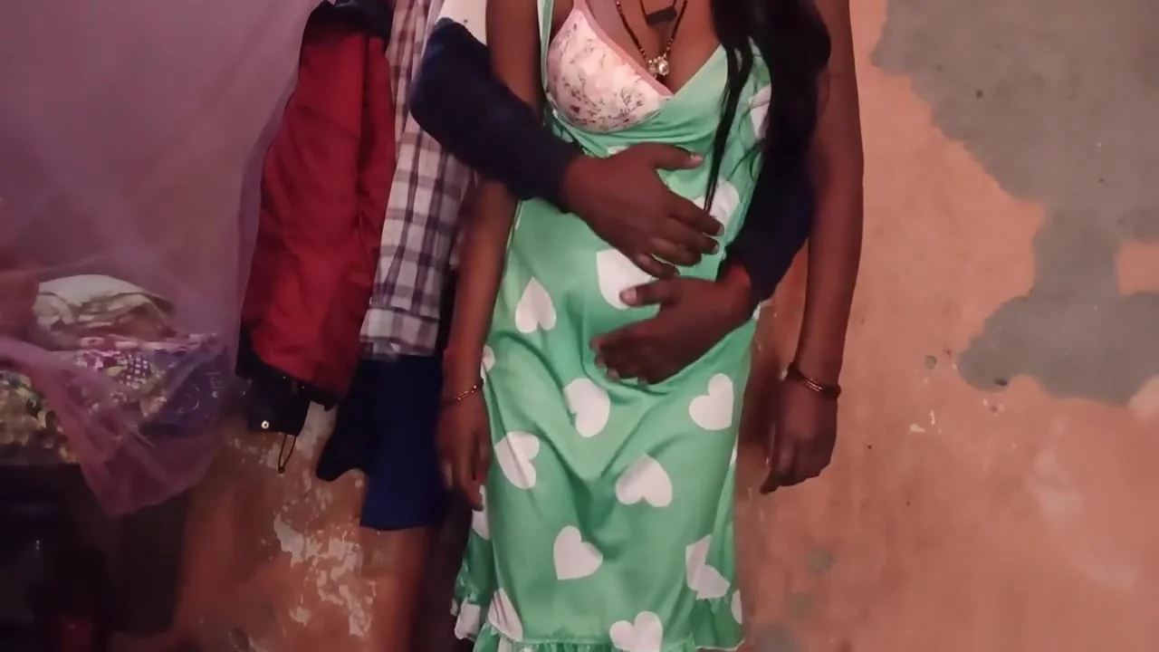 Husband-wife Full Romance Video With Bhojpuri Song