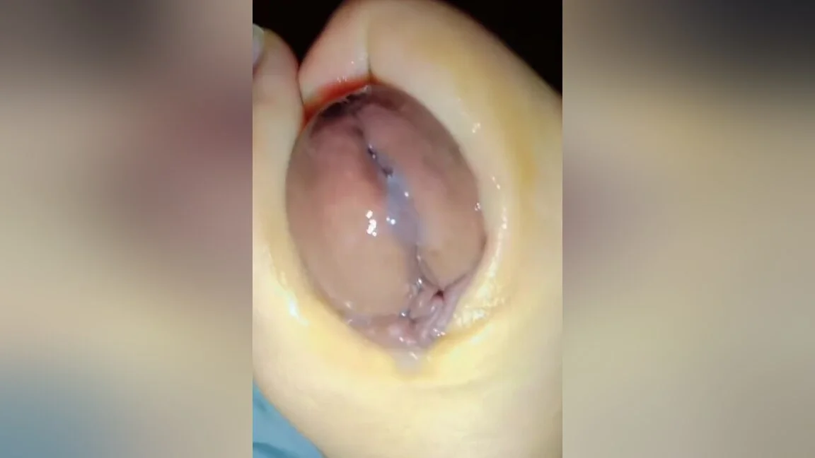 Hot Pakistani Girl Taking Horny Dick In Her Hand And Playing Also Enjoy Jerk