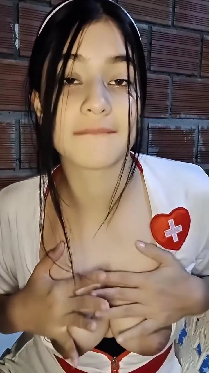 Beautiful Girl Playing With Her Pussy Masturbate