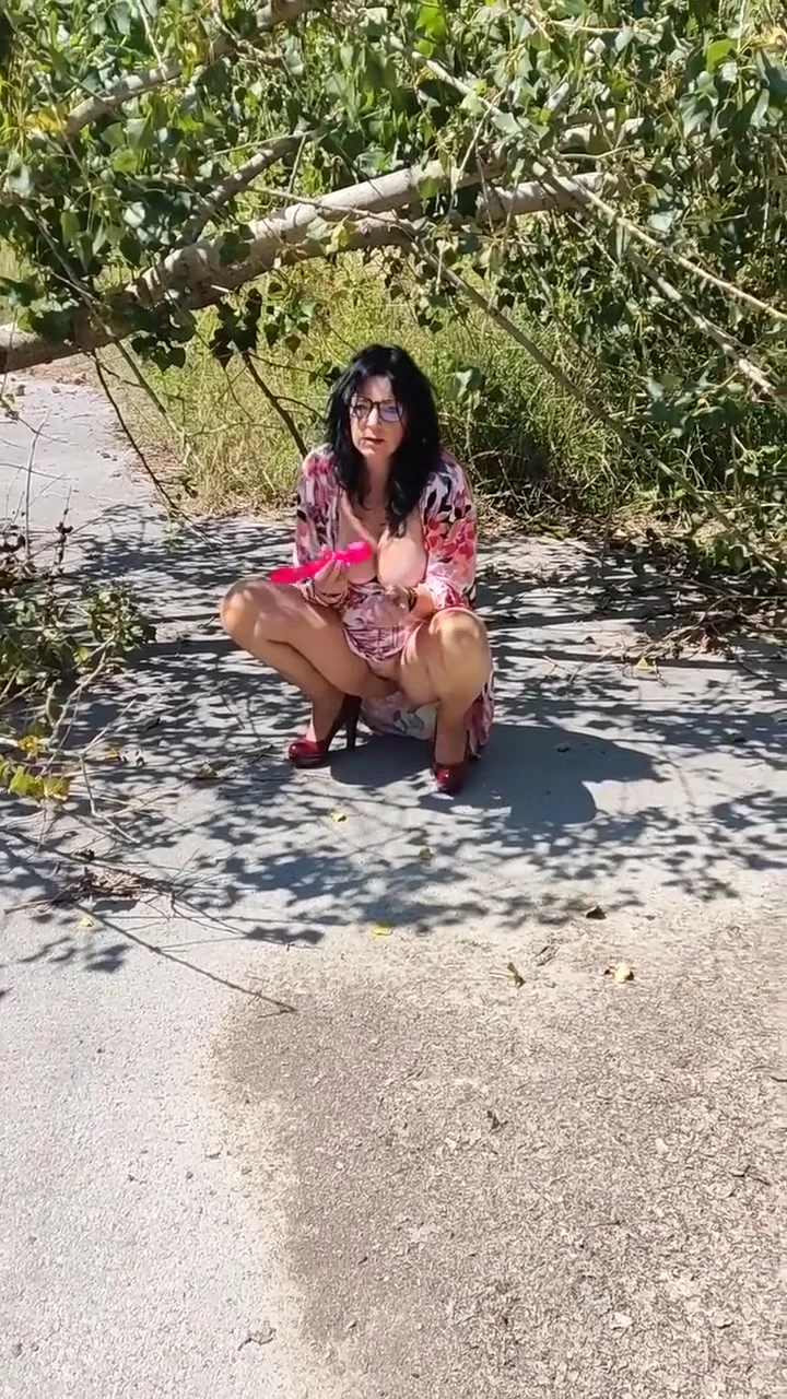 50 Plus Mature Beauty Masturbates Outdoor