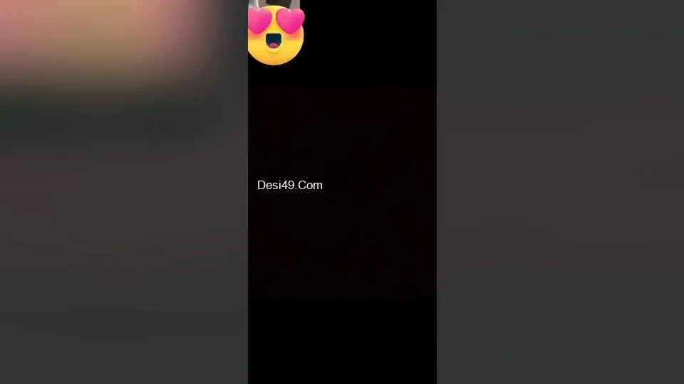 Horny Desi Girl Shows Her Wet Pussy To Lover On Vc