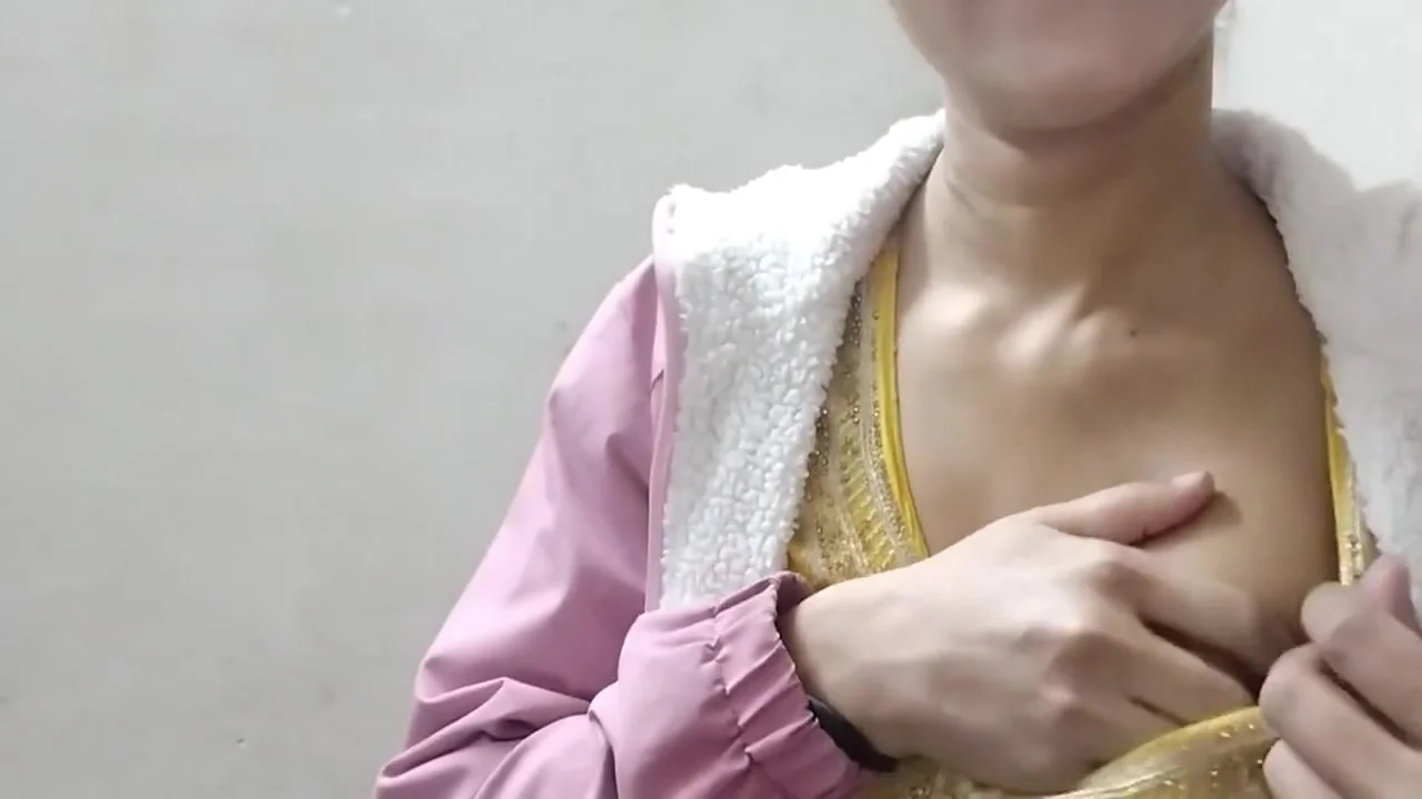 Muze Itna Mat Chodo Big Stepbrother