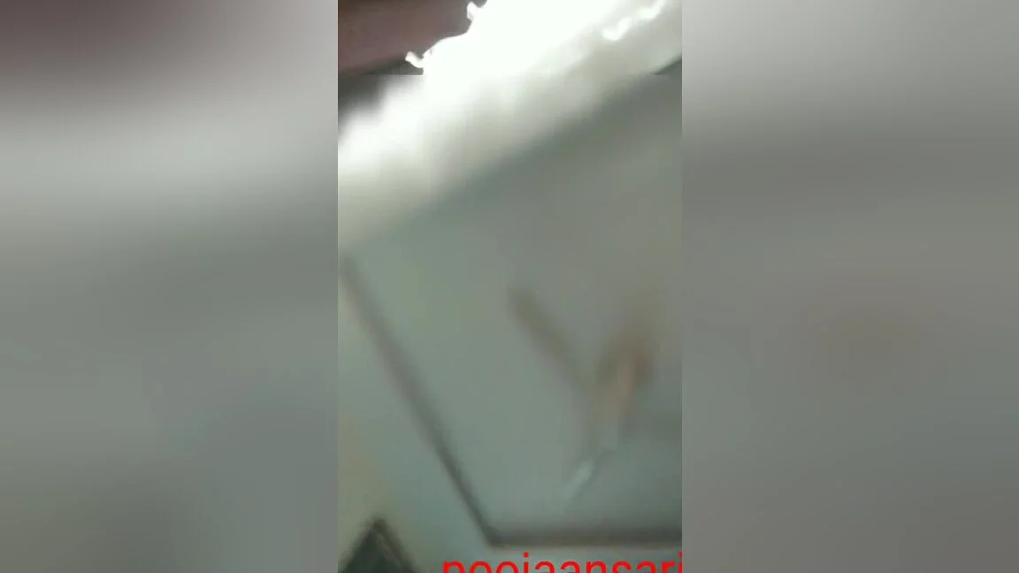 Pooja Ko Hotel Le Jaakr Uski Gaand Maari Hindi Audio