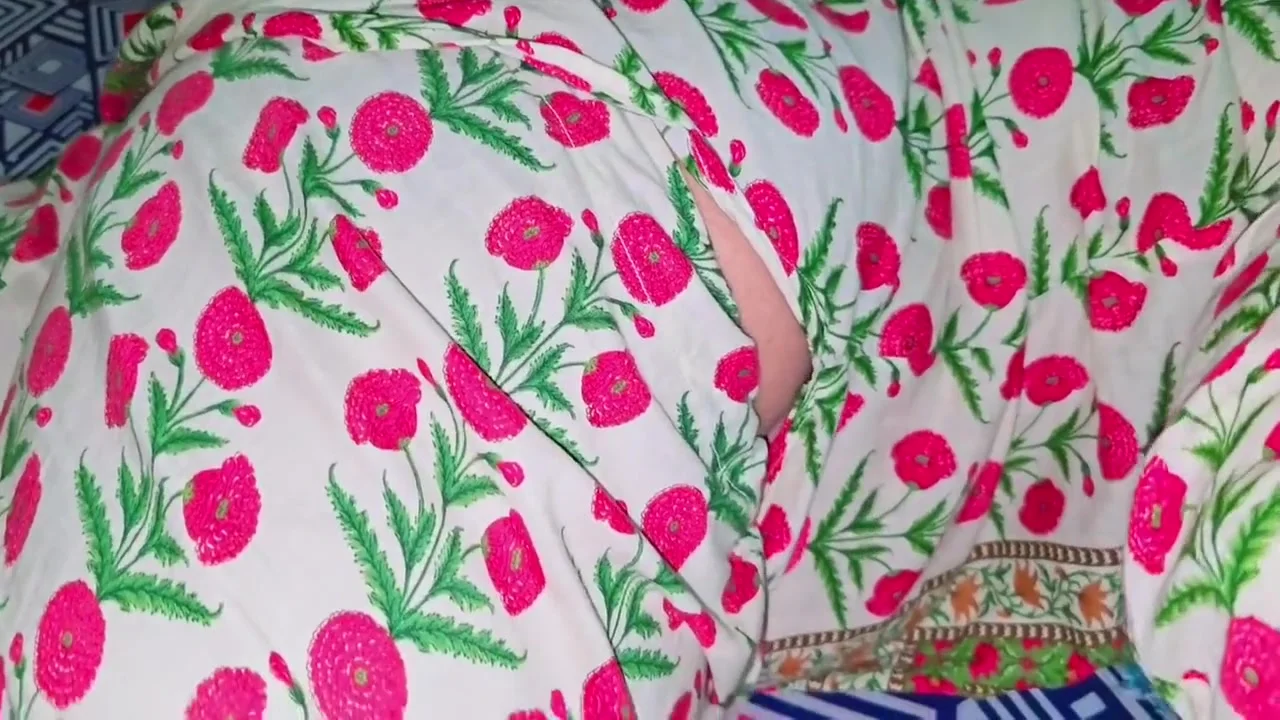 Pakistani Beautiful Wife - Big Ass Tight Pussy