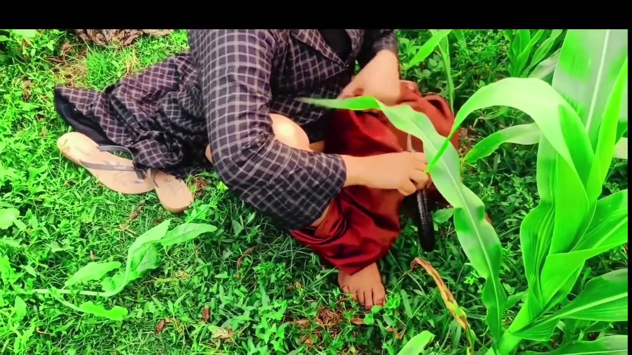 Beautiful Village Housewife Fuck In The Outdoor In Her Devar With Bengali Boudi