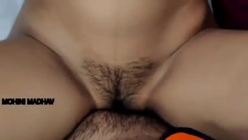 Desi India Girlfriend In Oyo Hotel Room