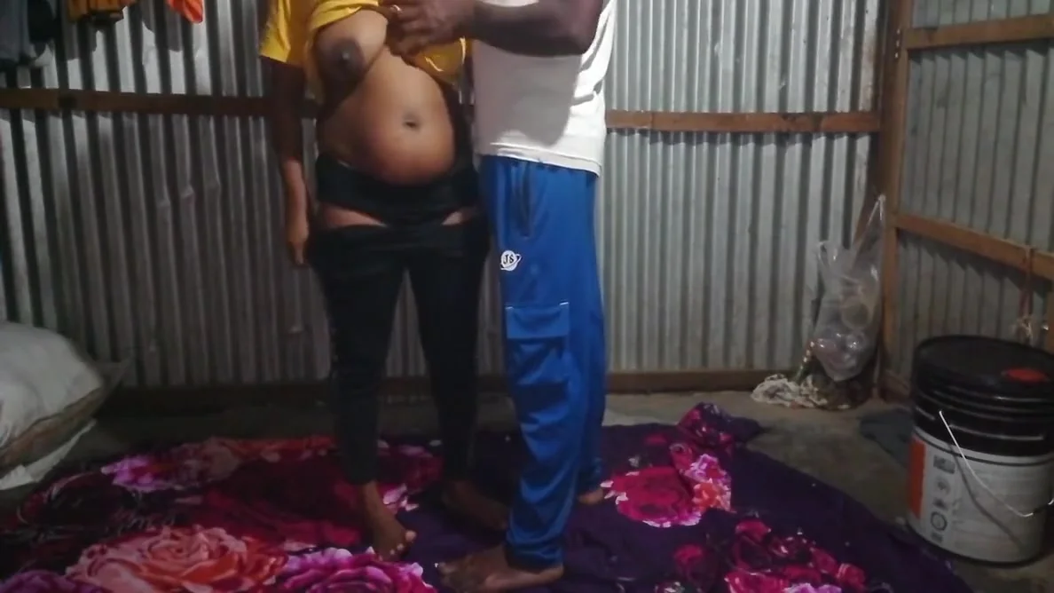 Natural Desi Bhabhi First Time