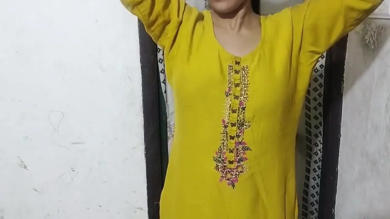 Li Ya In Stepsister Ke Sex Karte Bhabhi Ne Dekh