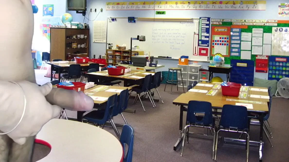 Muthu Pakda Gaya School Main Desi Bhabhi