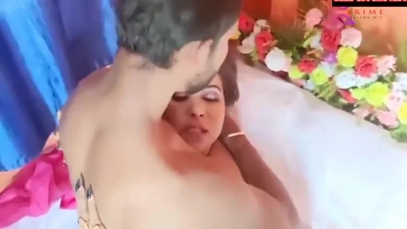 Hot Bangla Bhabhi Ki Wedding Night Chudai Porn Video