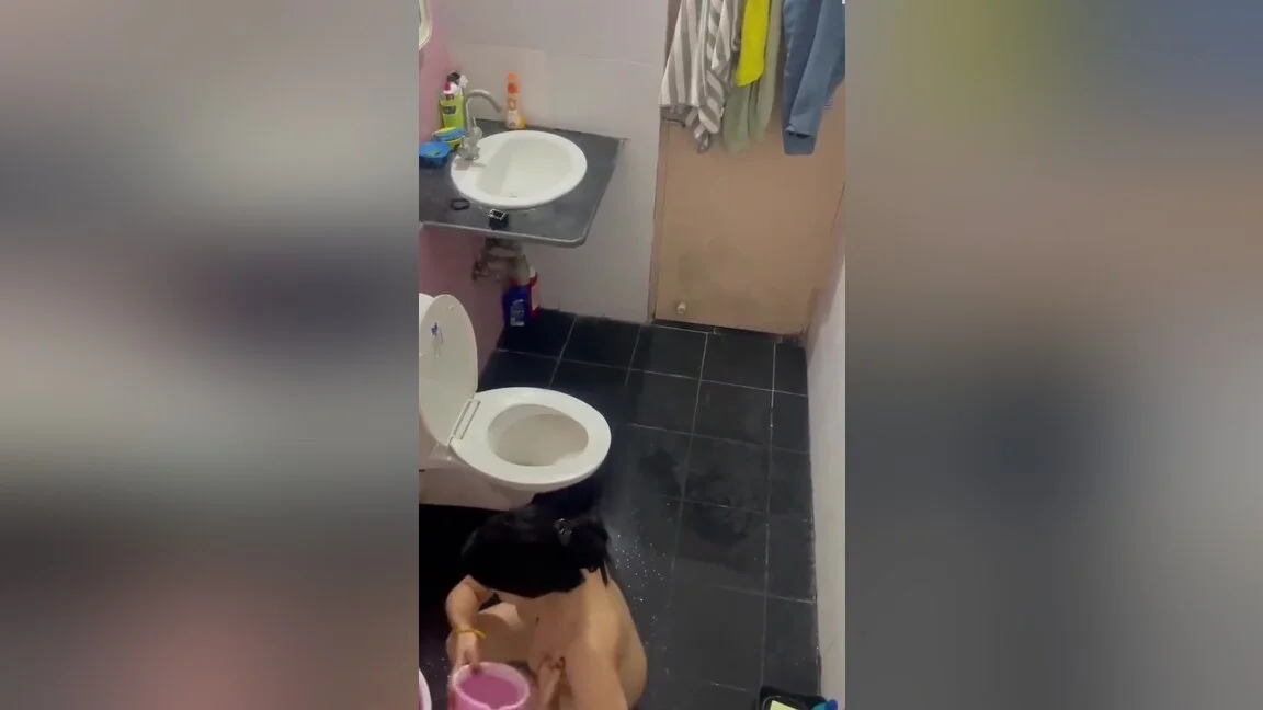 Today Exclusive-bhabhi Bathing Capture In