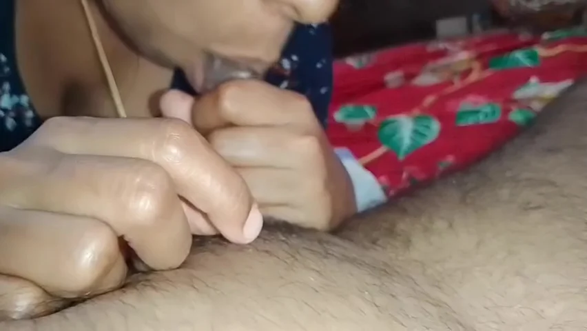 Indian Nurse Puts Her Boyfriends Penis In Her Mouth And Gives Him A Good Massage