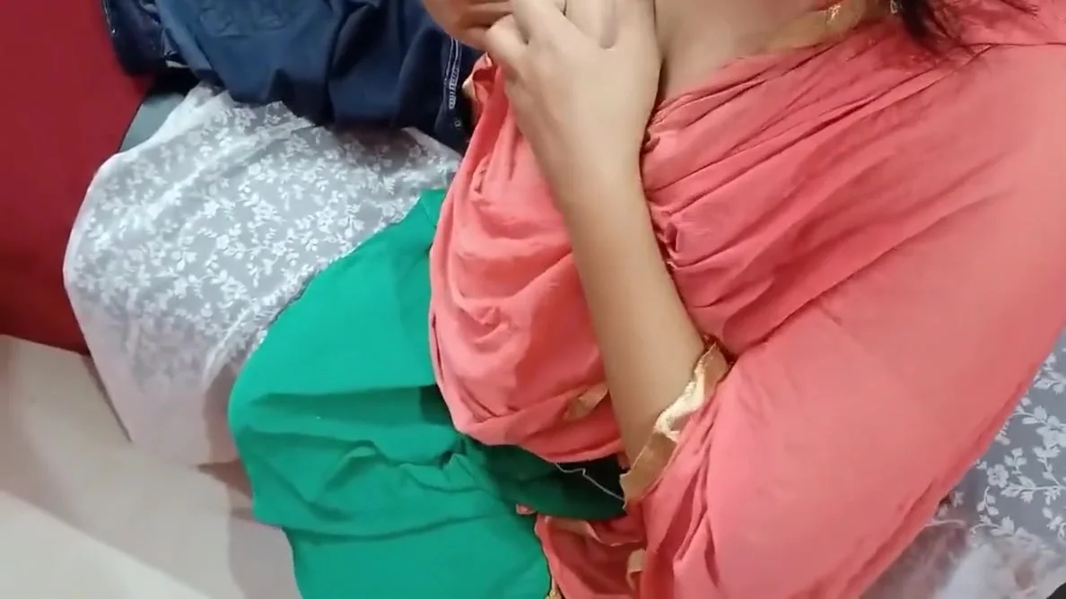 Nokrani Ki Beti Ko Pese Ke Badle Me Jabardasti Choda