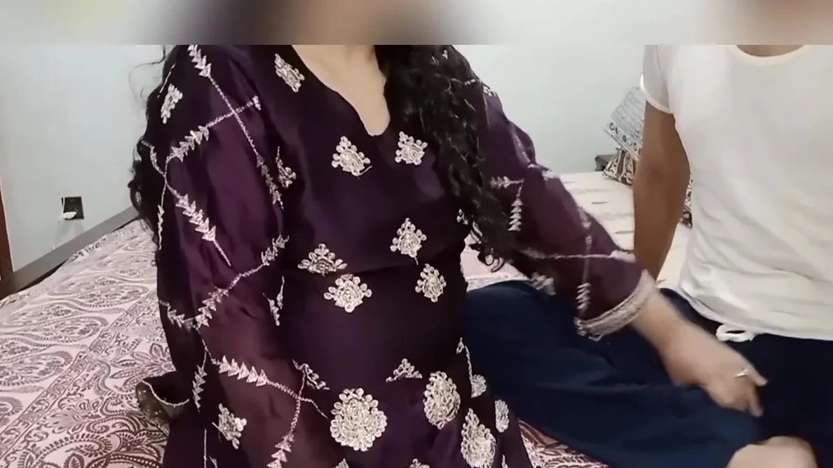 Desi Stepsisters Ne Bola Apne Bhayia Se Bhayia Mer Boyfriend Se Kush Nahi Hota Ab Muja Kon Choda Ga. Video By Redqueenrq
