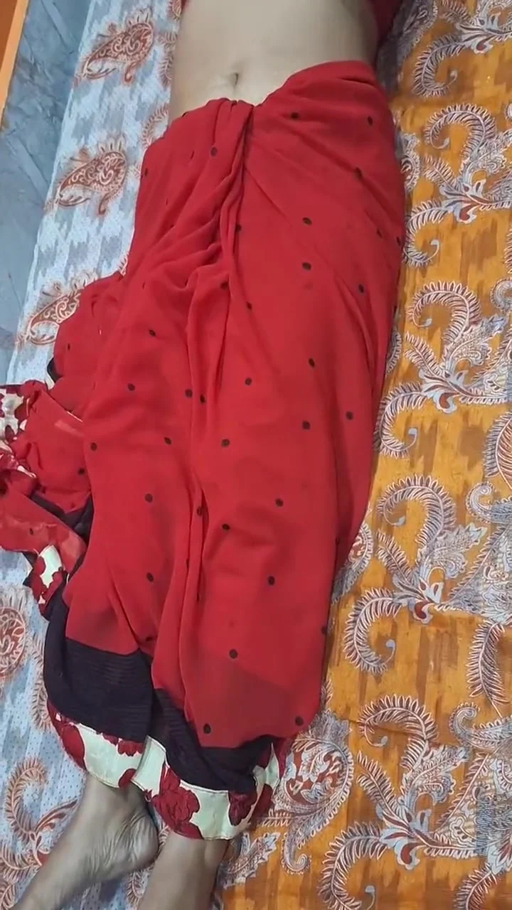 Indian Bhabi In Sharee Full Sexy Mood Enjoy With Bf