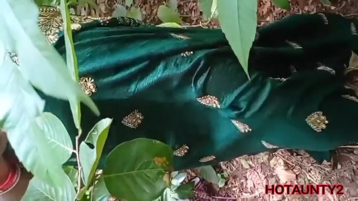 Indian Desi Village Chetting Wife Sex With Husband Frined In Jungel