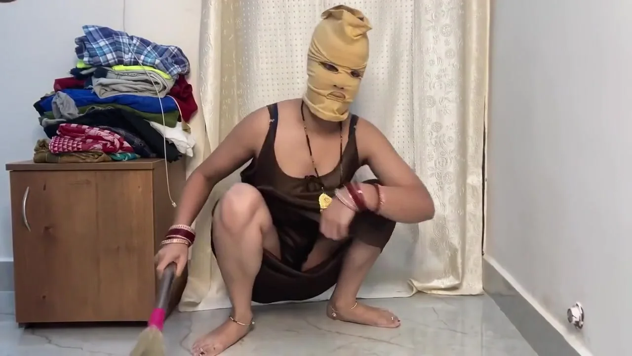 Naught Devar Plays With Bhabhi And Fucks Her Pussy With Devar Bhabhi