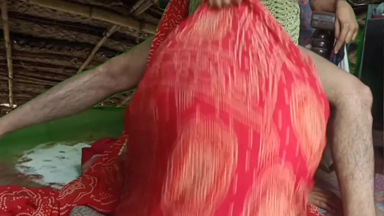 Poor Village Couple In Hut.showing Beautiful Pussy And Sucking Dick