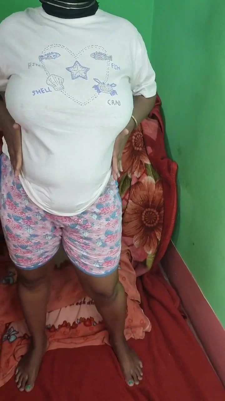 Big Boobs Indian Girl Jumping Her Big Boobs And Showing Asshole Closeup