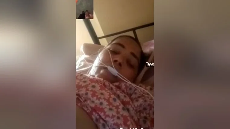 Today Exclusive- Horny Desi Bhabhi Showing Her Boobs And Pussy On Vide Call 1