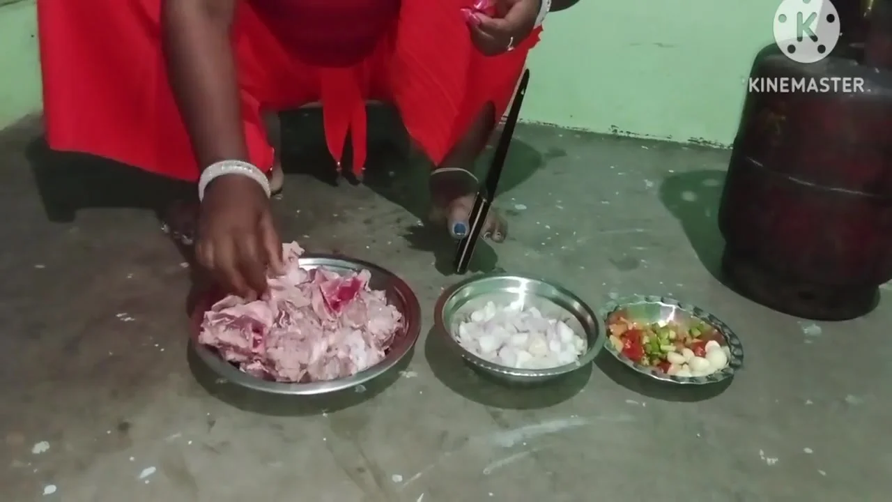 Mutton Ke Badle Padosan Ko Lund Chusaya Or Chudai Ki