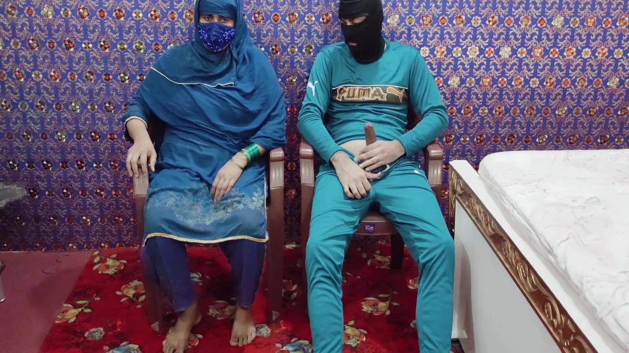 Beautiful Indian Guy Seduces Me And He Wants Fucking Me In Waiting Room