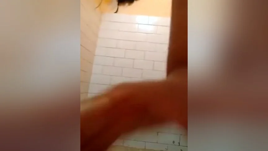 Today Exclusive-sexy Desi Girl Bathing