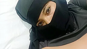 Cum On Burka, Beautiful Hungry Eyes Of A Muslim Girl