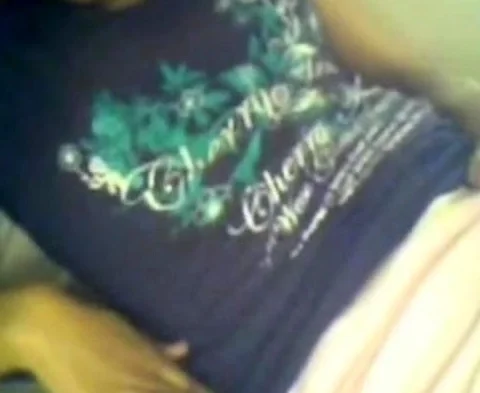 SEXY INDIAN ON WEBCAM PLAYING