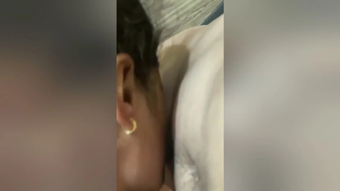 Today Exclusive- Sexy Desi Bhabhi Blowjob And Putting Condom On Lover Dick