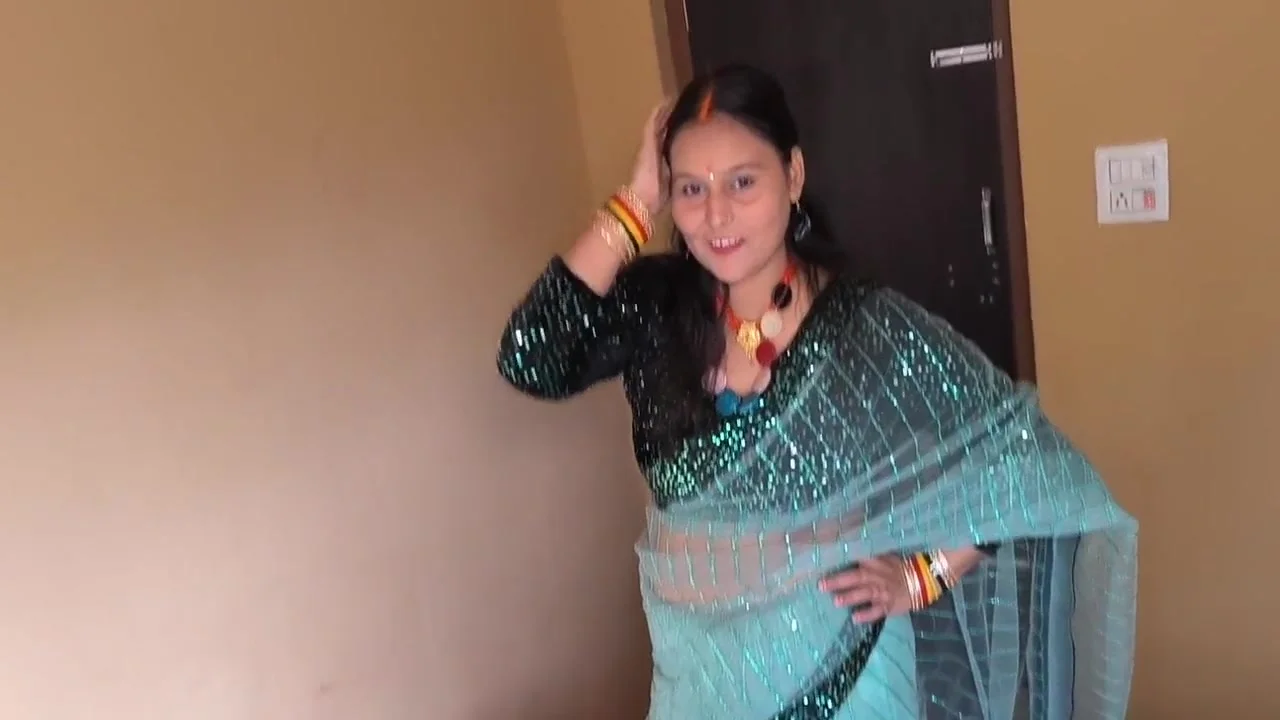 Ne Chod Diya Laddu Kha Ke Chhoti Stepsister Twenty Thousand Mein Chud Gayi