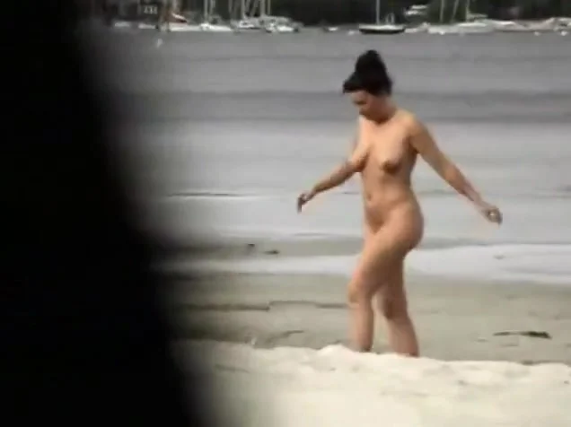 Movie In The Beach That Is Naked