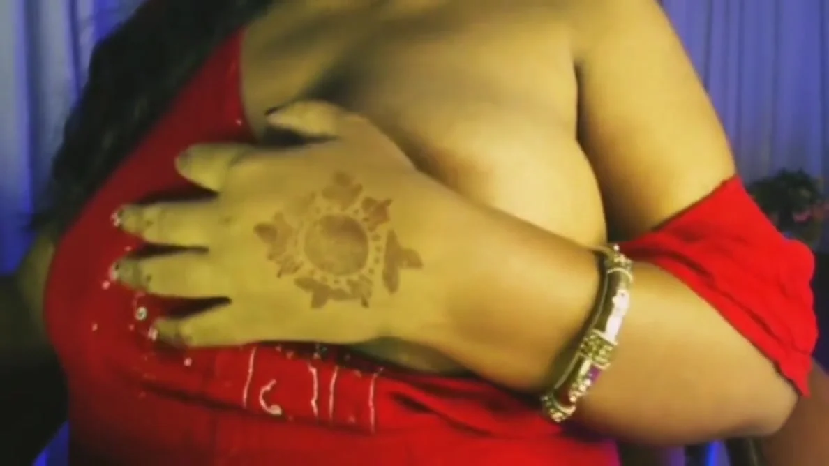 Pregnant Lady Playing With Boobs