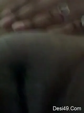 Today Exclusive- Desi Girl Showing Her Big Boobs