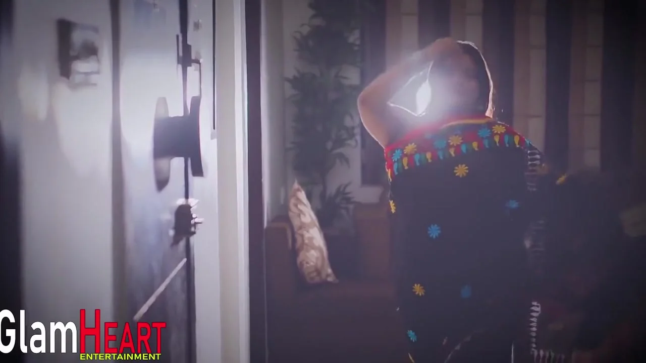 Exclusive- Sexy Desi Model Rohini Photo Shoot Video