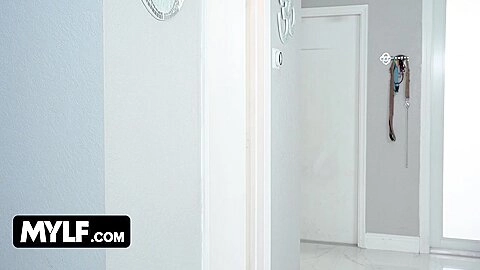 Big Titty Step Mom With Juicy Ass Lets Step Son Cum Inside Her Milf Pussy - Sydney Paige