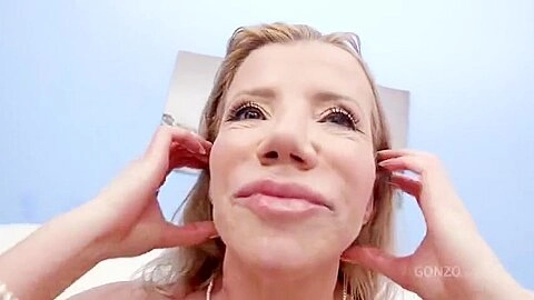 Lara D And Lara De Santis In Bbc Dap - Nympho Milf Takes A Double