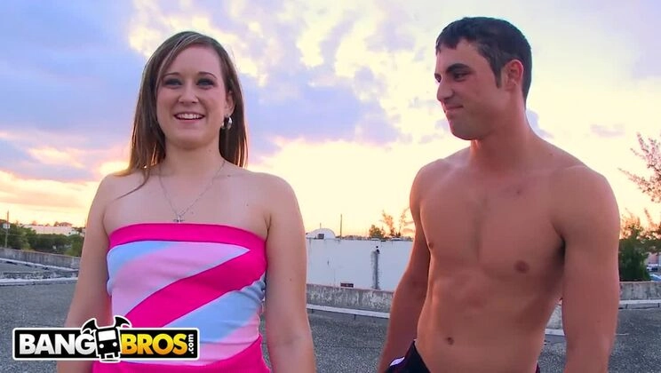 BANGBROS - Young, Thicc PAWG, Roxi, Gives Handjob On The Roof During Sunset