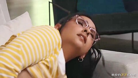 Sucks And Tit Fucks Hard Dick Before Getting Laid - Hailey Rose, Hollywood Cash And Jodie Johnson