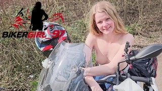 Orgazmus biciklin, bisex public, ditalino in pubblico