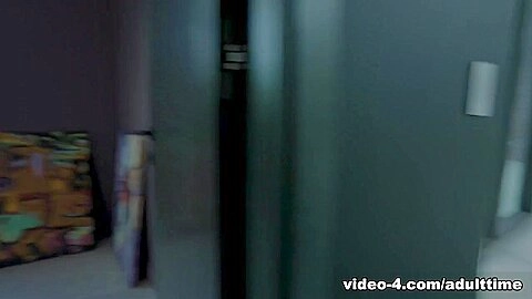 Amiee Cambridge and Melanie Hicks - Multi-Milfverse - Season 2 - Stepping Up, Scene #01